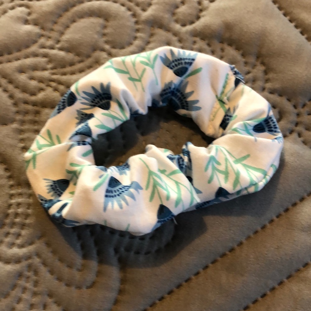 100% Handmade Scrunchie
